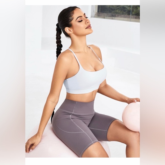 Running Girl Y Back Sports Bra Size Small White (2) Women's White Sports Bra NWT - Picture 3 of 7